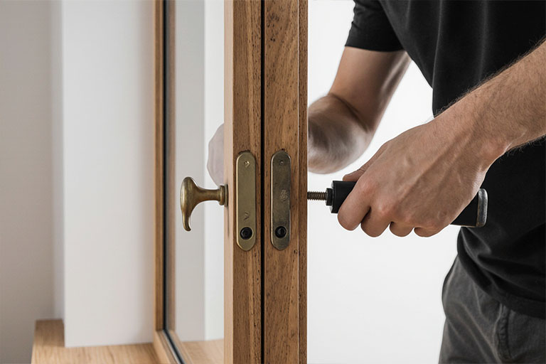 Puidust akende remont